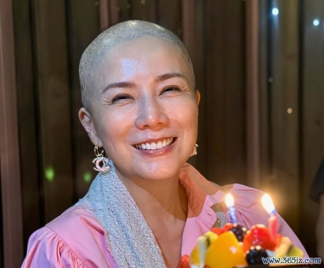 港姐吴文忻回想会举办，丈夫和男儿情态哀伤，好友知晓从未仳离 生前愿望唯愿男儿祥瑞